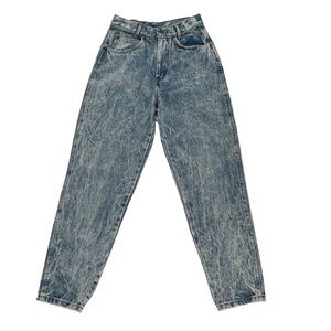 chic Loose Fit Tapered Leg Jeans Size 7 Petite Women’s